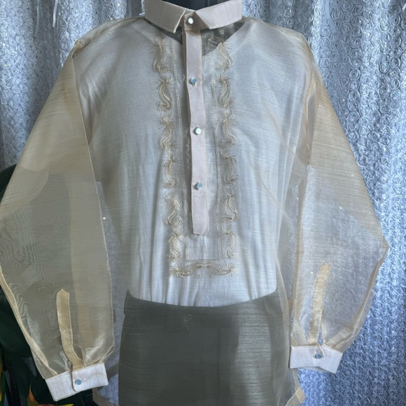 Beige/cream Pina Organza Men’s Traditional Barong Tagalog w/ Classic Embroidery - Picture 6 of 11